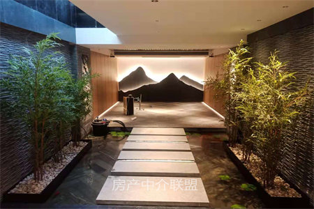 二实小实验中学锦绣华庭3室2厅1卫68万107m2证满两年